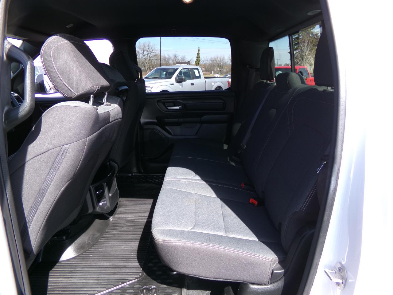 RAM 1500 Tradesman 4x4 Crew Cab 6'4" Box 2023