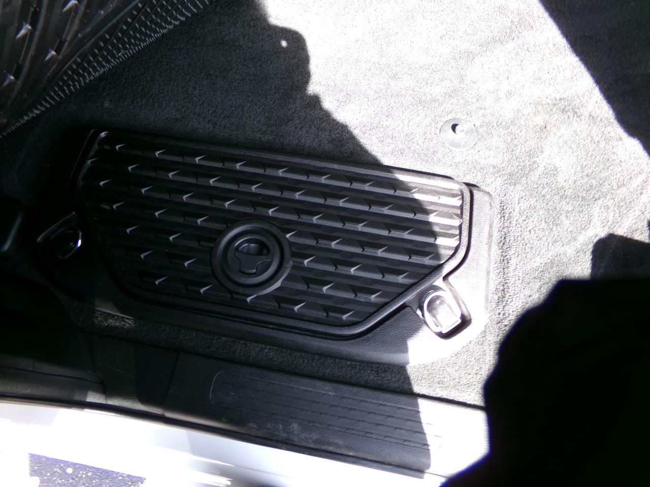 RAM 1500 Tradesman 4x4 Crew Cab 6'4" Box 2023