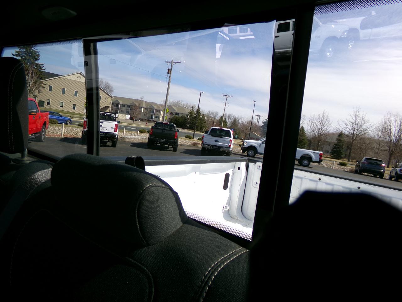 RAM 1500 Tradesman 4x4 Crew Cab 6'4" Box 2023