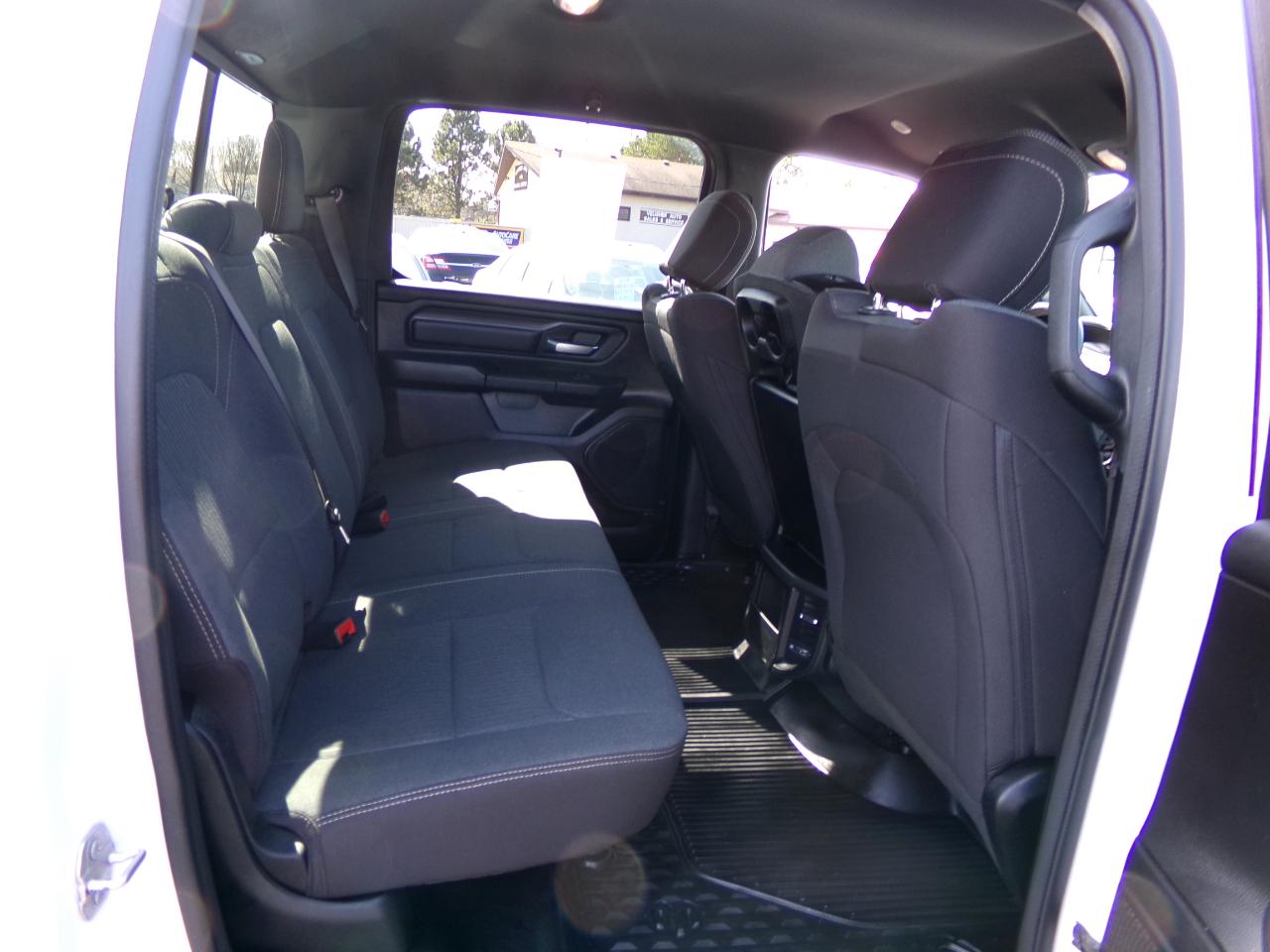 RAM 1500 Tradesman 4x4 Crew Cab 6'4" Box 2023