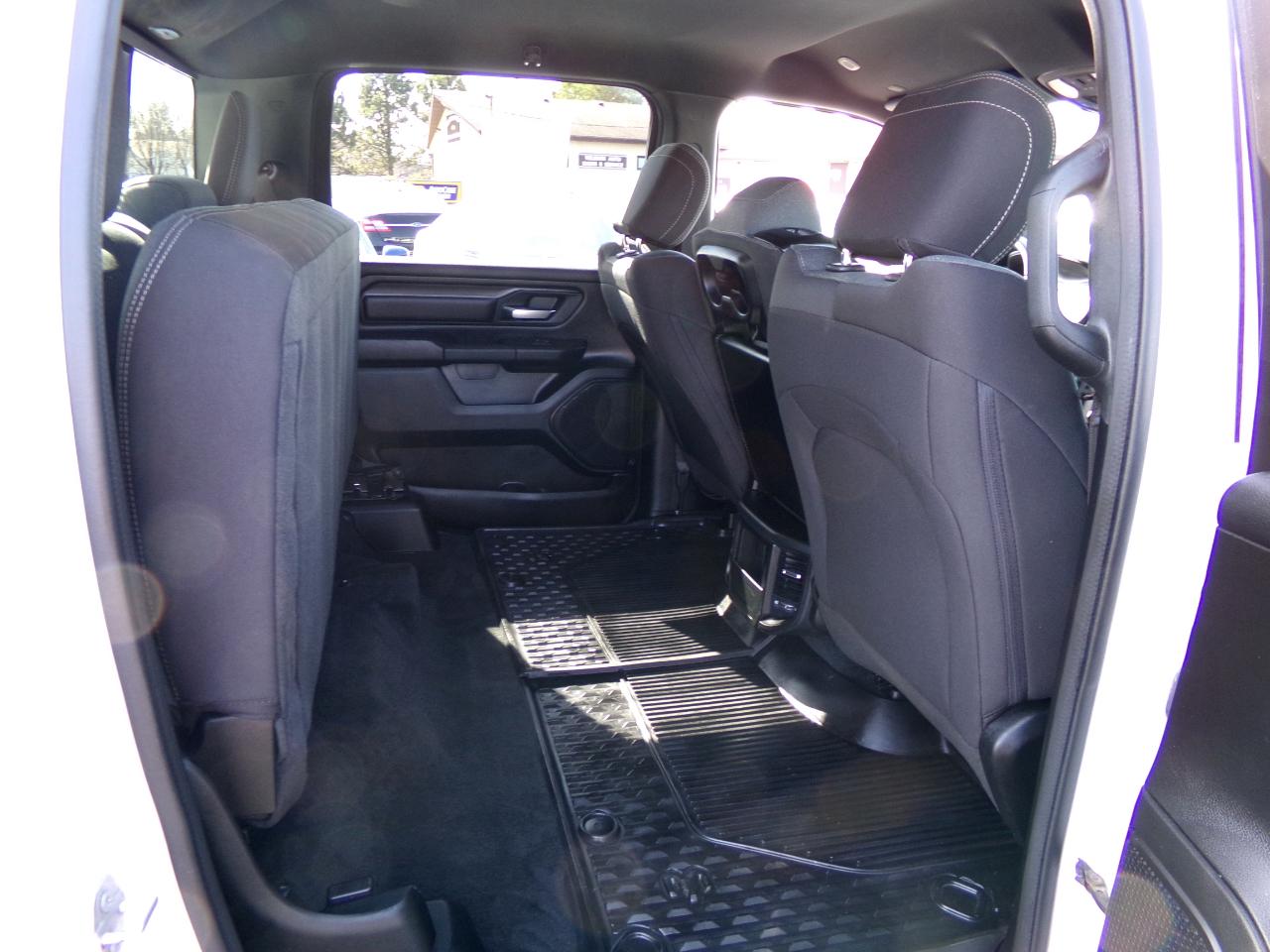 RAM 1500 Tradesman 4x4 Crew Cab 6'4" Box 2023