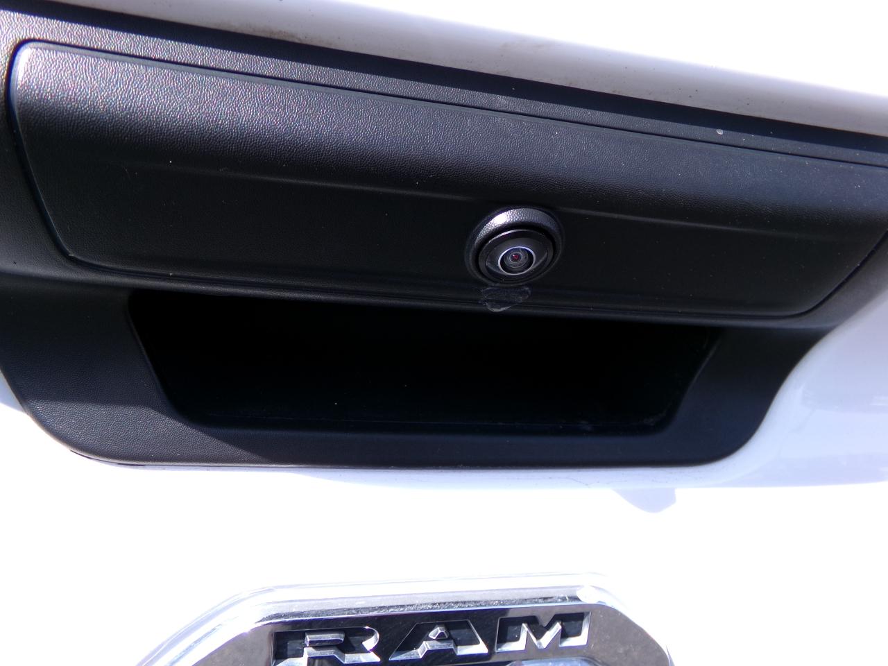 RAM 1500 Tradesman 4x4 Crew Cab 6'4" Box 2023