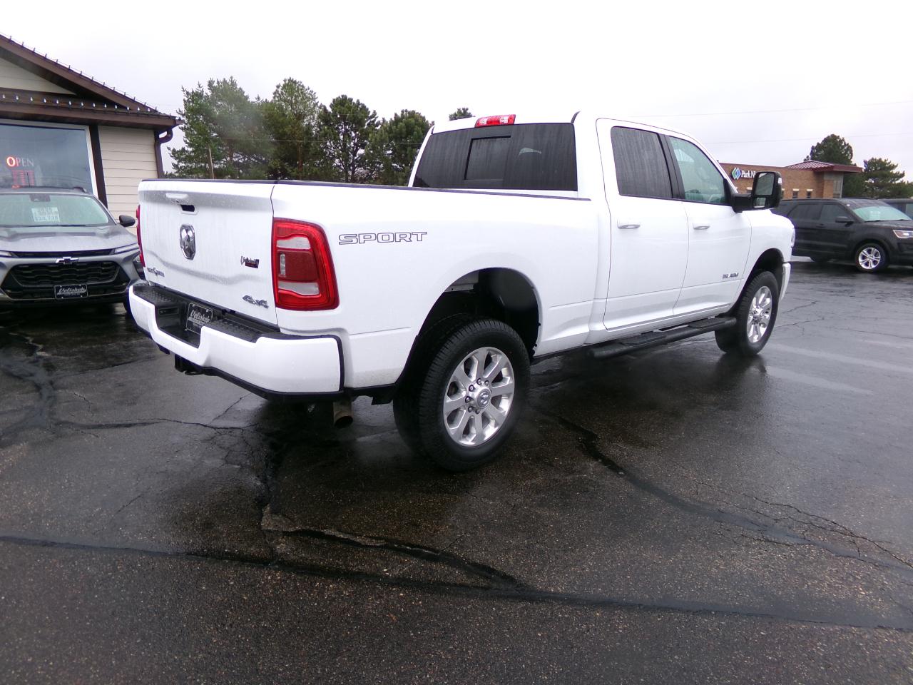 RAM 3500 Lone Star 4x4 Crew Cab 6'4" Box 2024