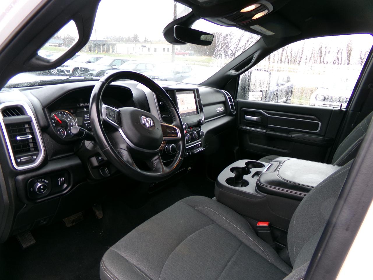 RAM 3500 Lone Star 4x4 Crew Cab 6'4" Box 2024