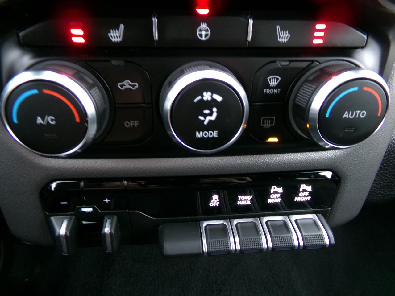 RAM 3500 Lone Star 4x4 Crew Cab 6'4" Box 2024