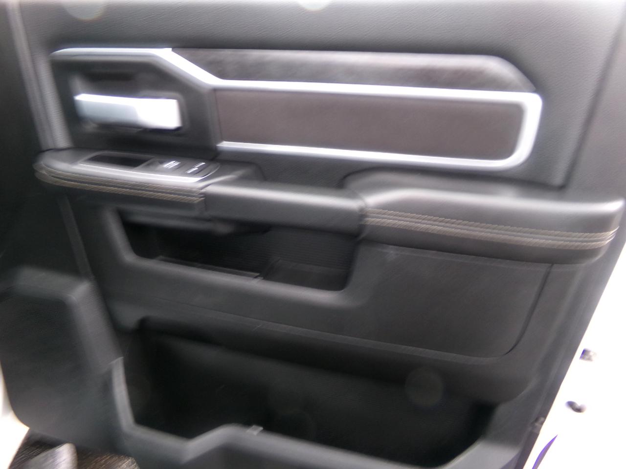 RAM 3500 Lone Star 4x4 Crew Cab 6'4" Box 2024