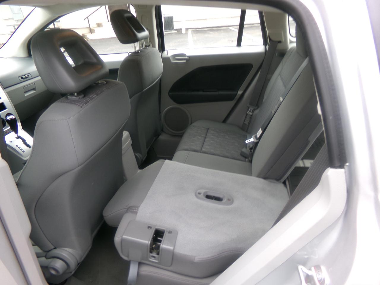 Dodge Caliber 4dr HB FWD 2007