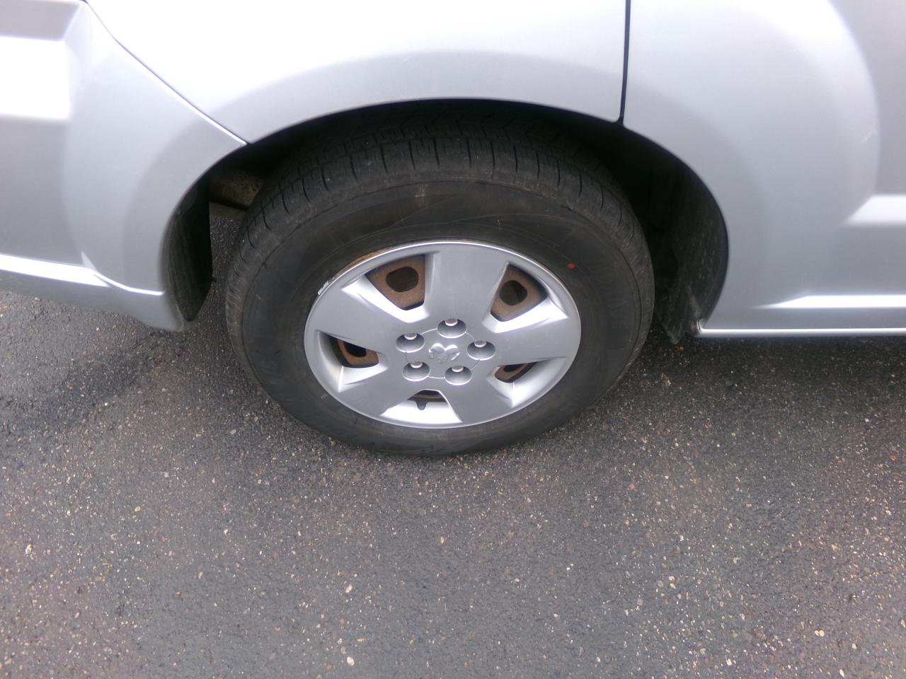 Dodge Caliber 4dr HB FWD 2007