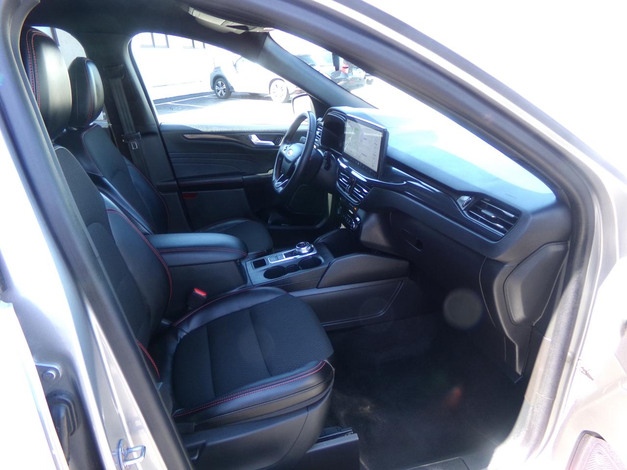 Ford Escape ST-Line Hybrid 2024