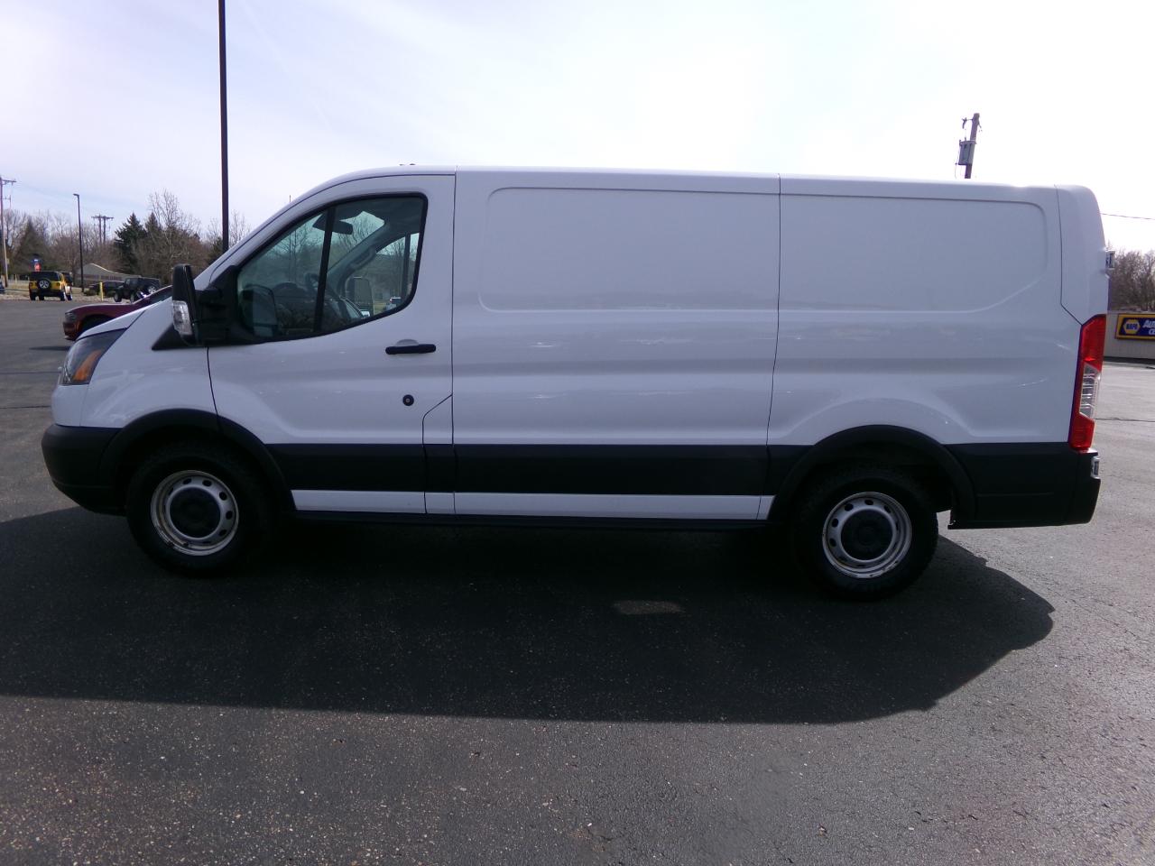 Ford Transit Van T-150 130" Low Rf 8600 GVWR Swing-Out RH Dr 2019