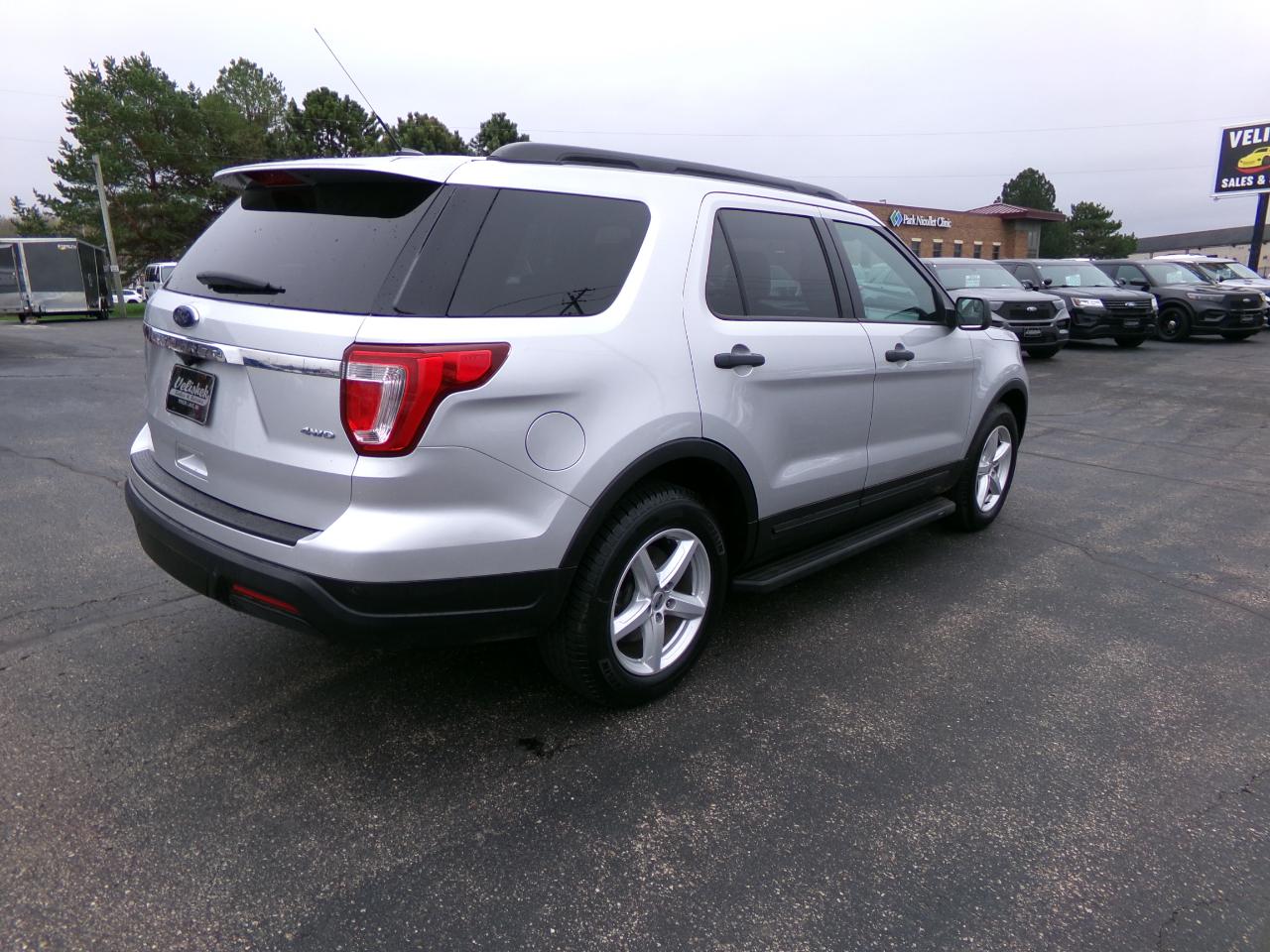 Ford Explorer Base 4WD 2019