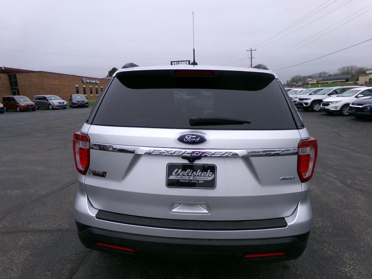 Ford Explorer Base 4WD 2019