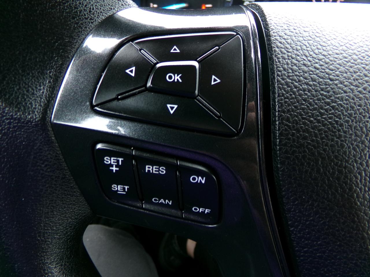 Ford Explorer Base 4WD 2019