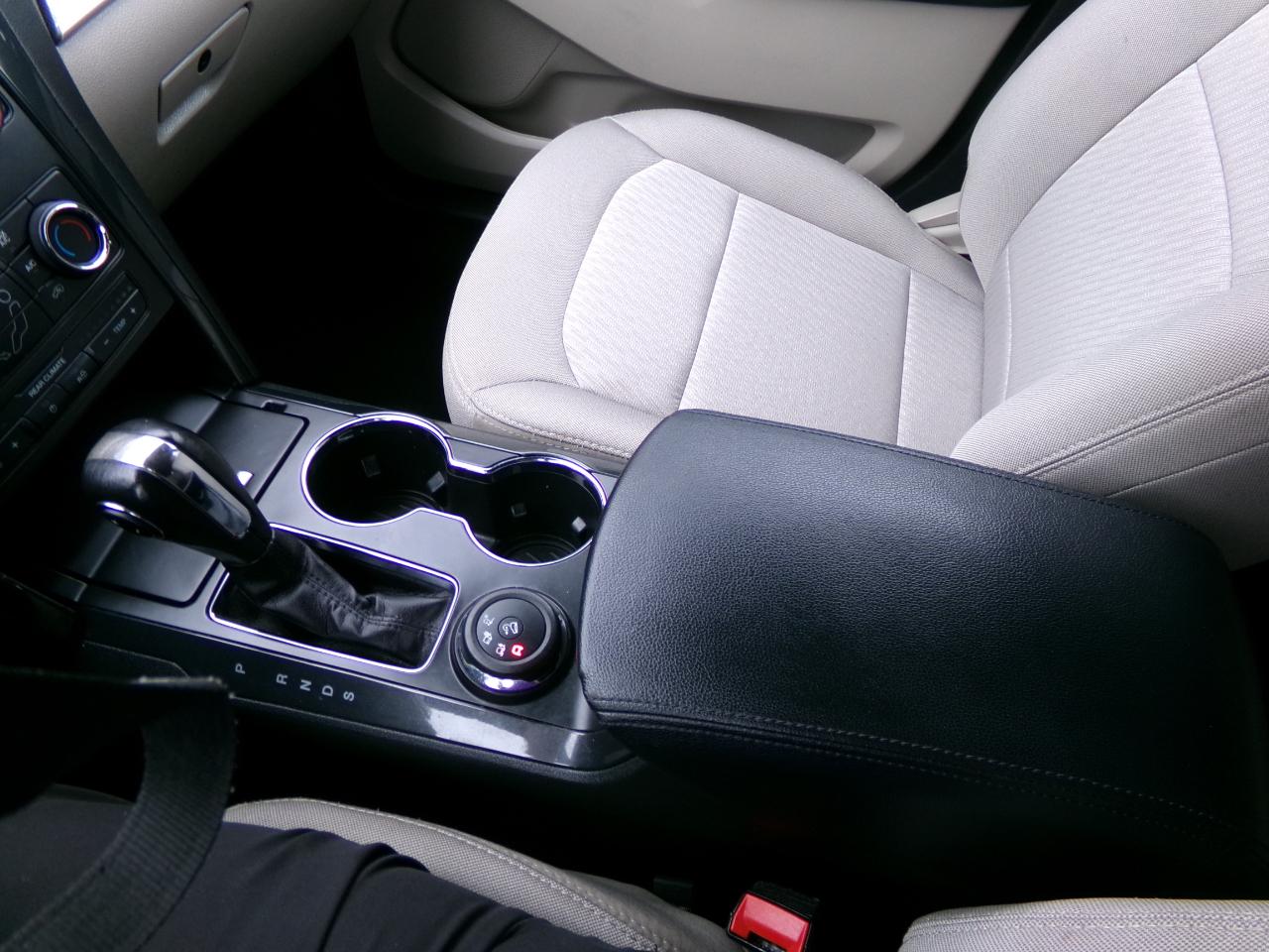 Ford Explorer Base 4WD 2019