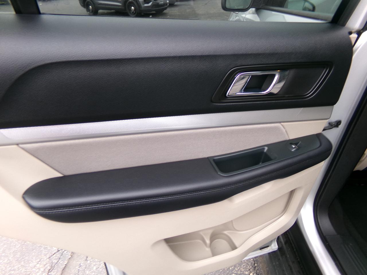 Ford Explorer Base 4WD 2019