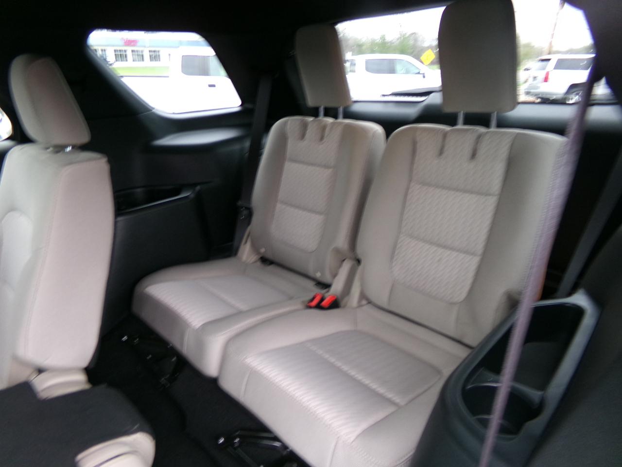 Ford Explorer Base 4WD 2019