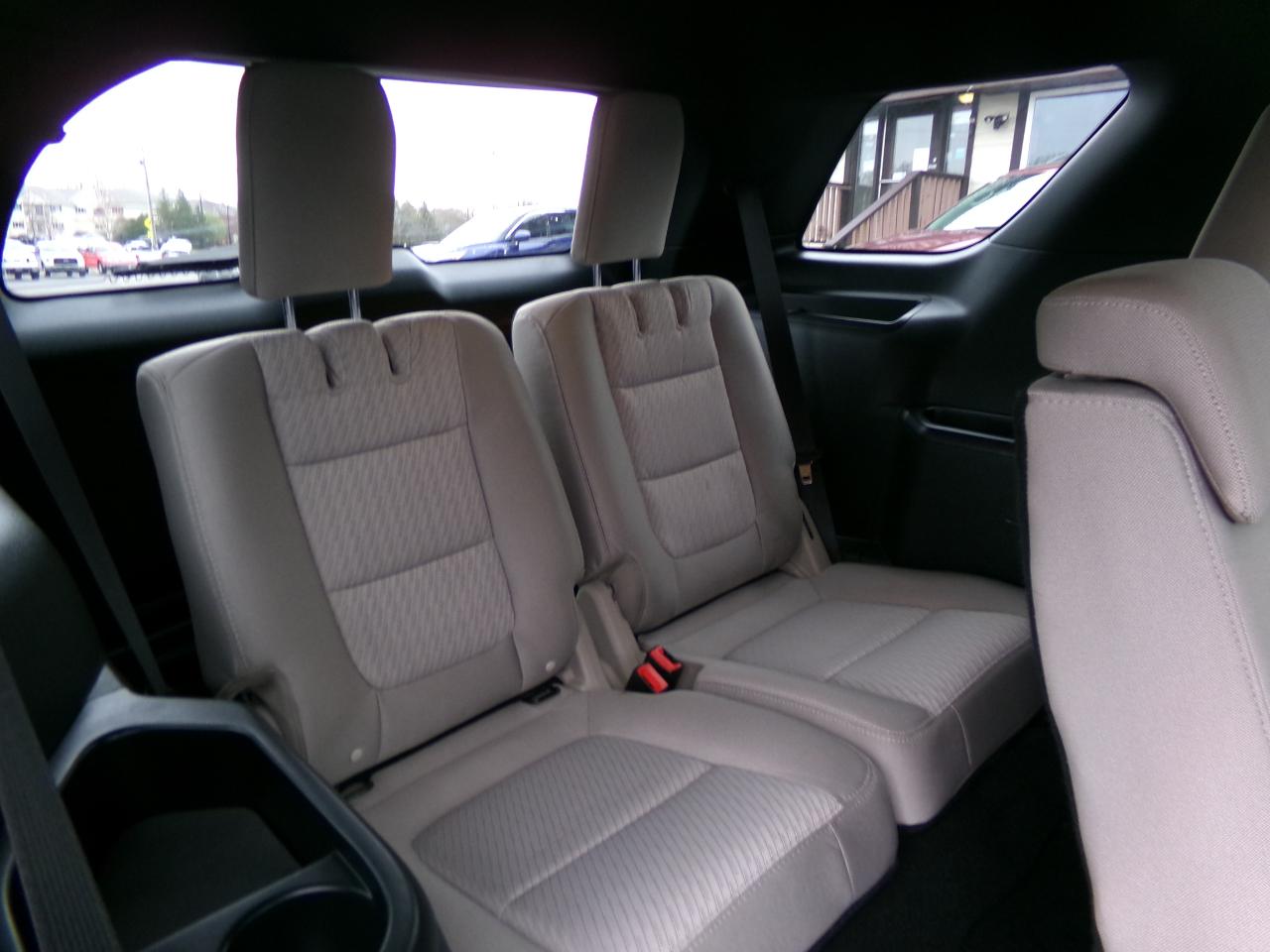 Ford Explorer Base 4WD 2019