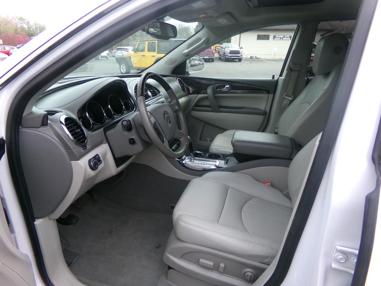 Buick Enclave AWD 4dr Premium 2016