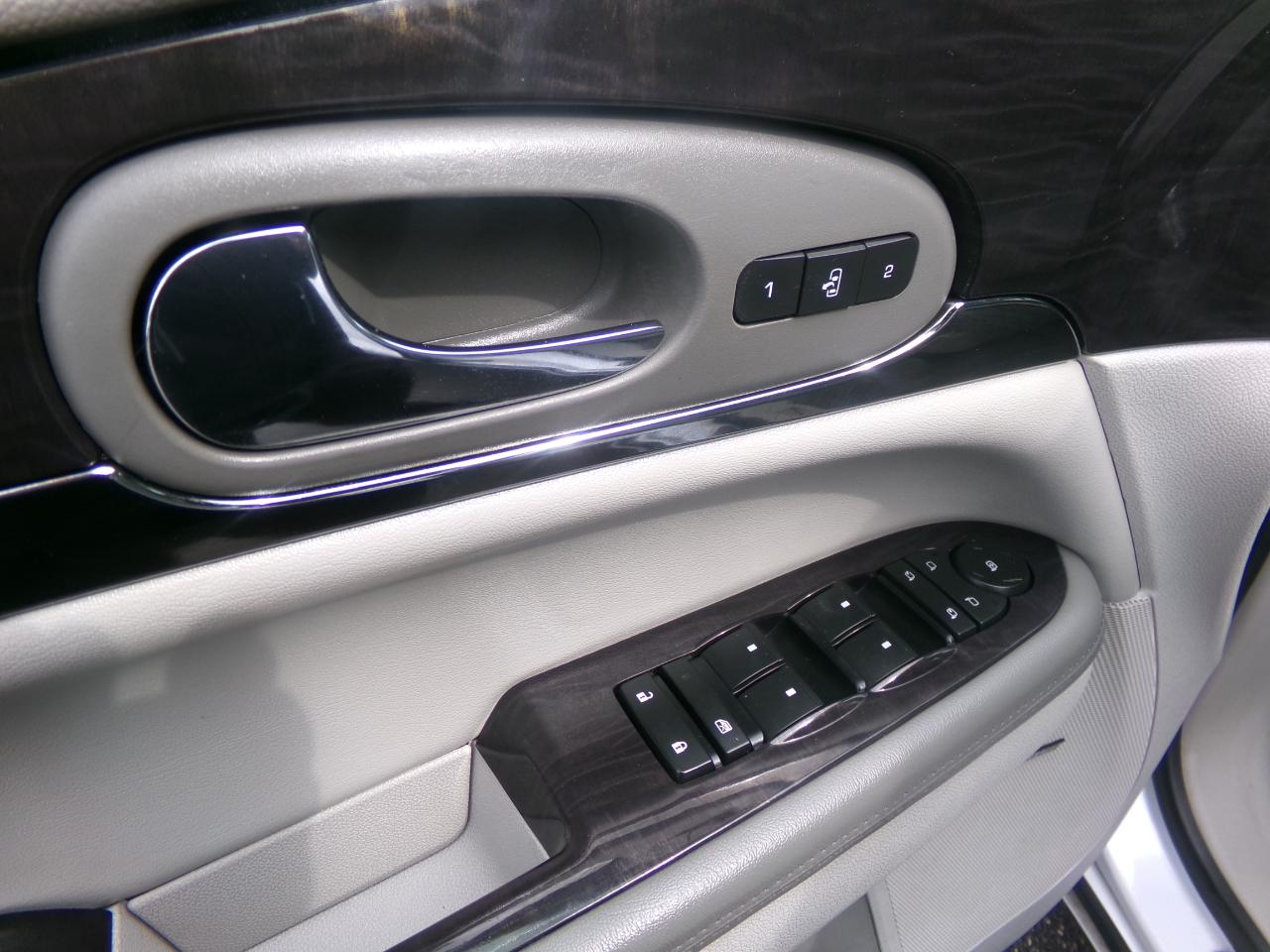 Buick Enclave AWD 4dr Premium 2016