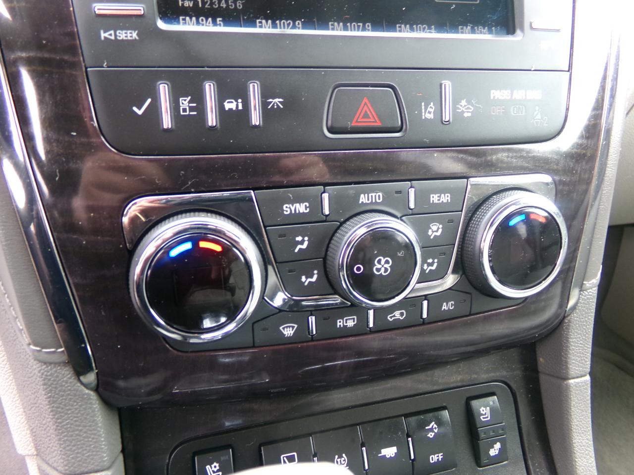 Buick Enclave AWD 4dr Premium 2016