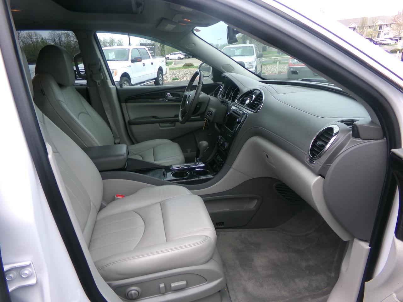 Buick Enclave AWD 4dr Premium 2016