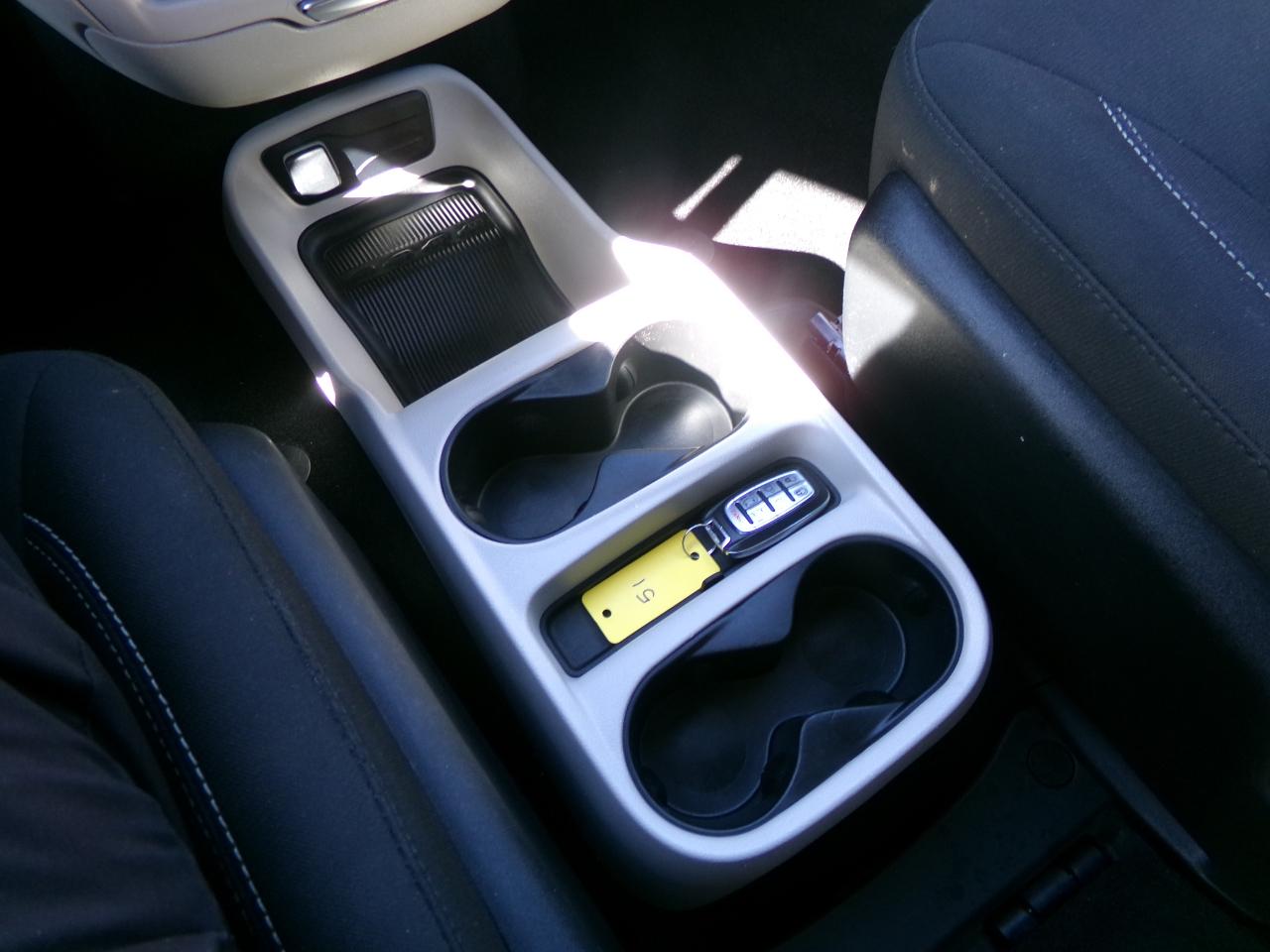 Chrysler Voyager LX FWD 2022