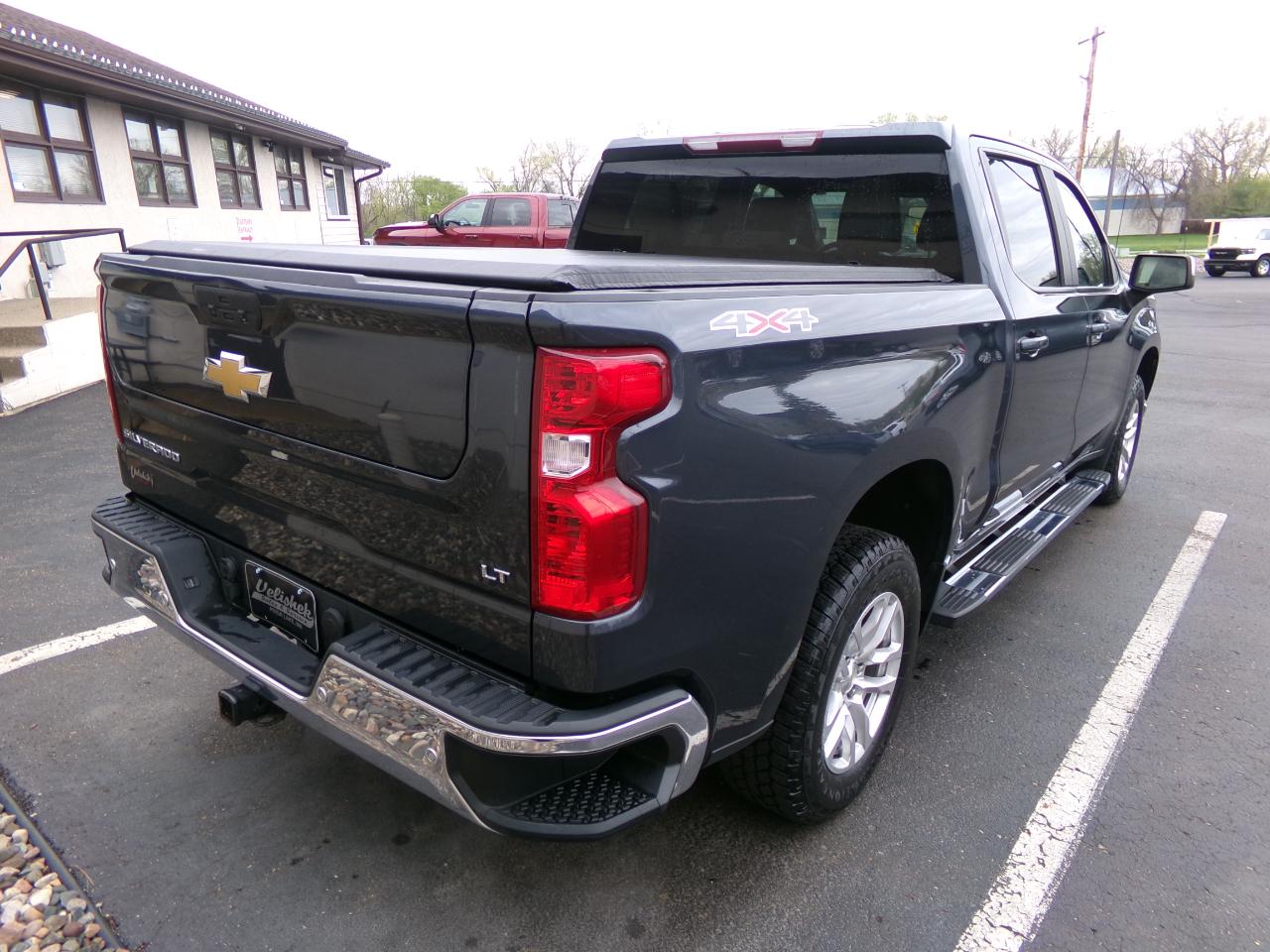 Chevrolet Silverado 1500 4WD Crew Cab 147" LT w/1LT 2021