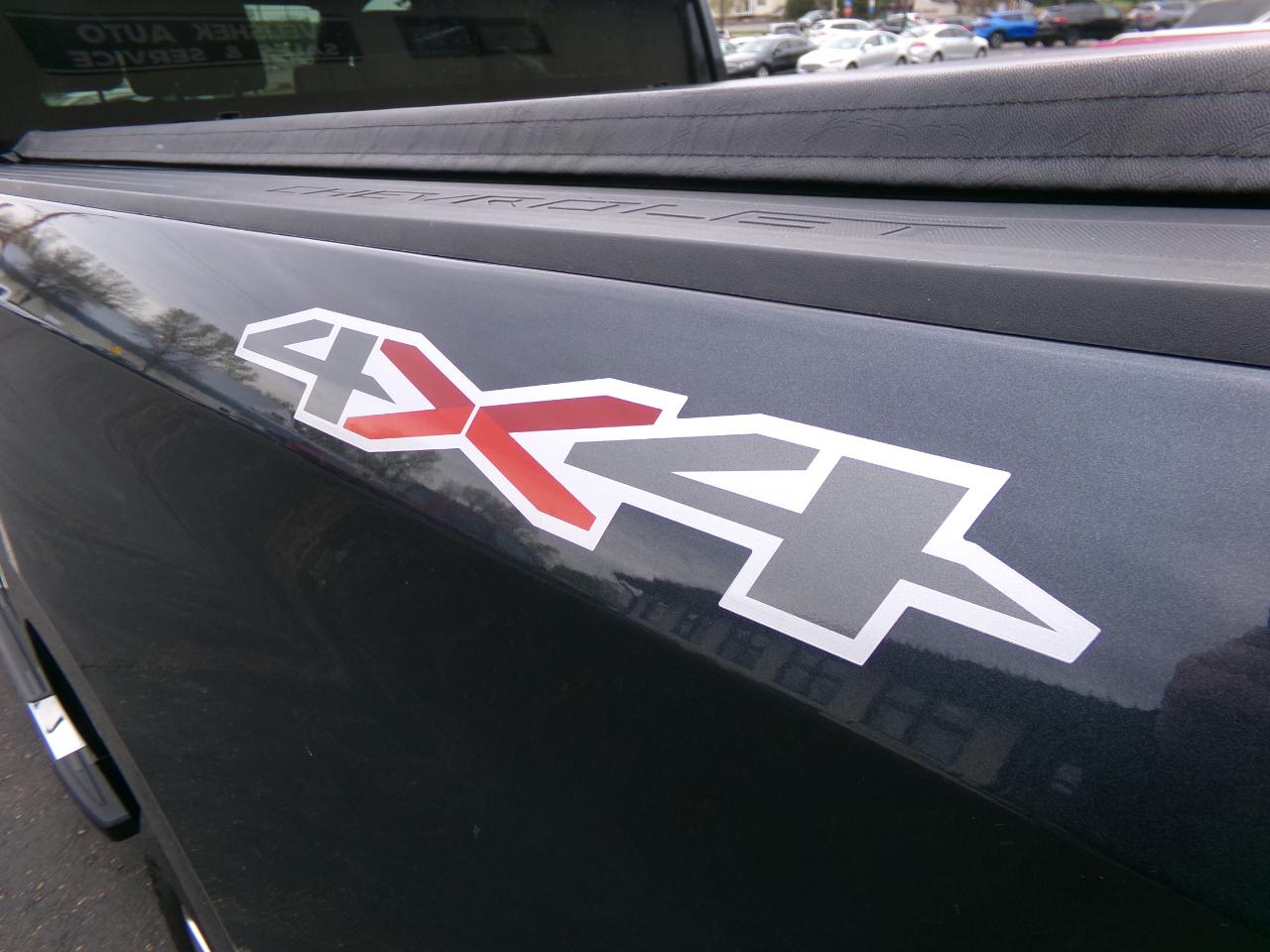 Chevrolet Silverado 1500 4WD Crew Cab 147" LT w/1LT 2021