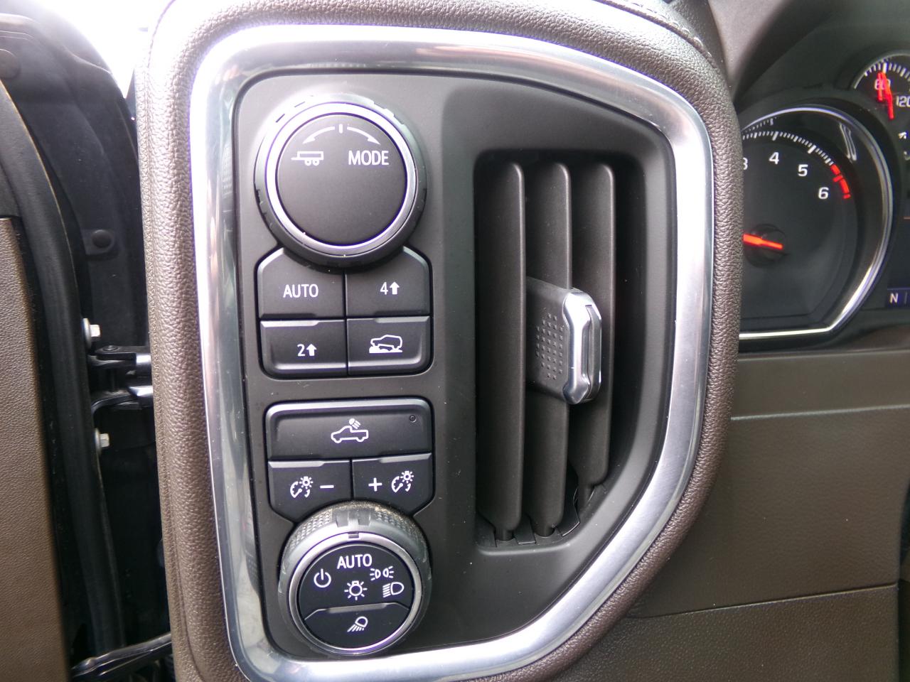 Chevrolet Silverado 1500 4WD Crew Cab 147" LT w/1LT 2021