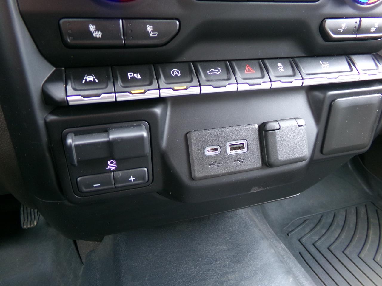 Chevrolet Silverado 1500 4WD Crew Cab 147" LT w/1LT 2021