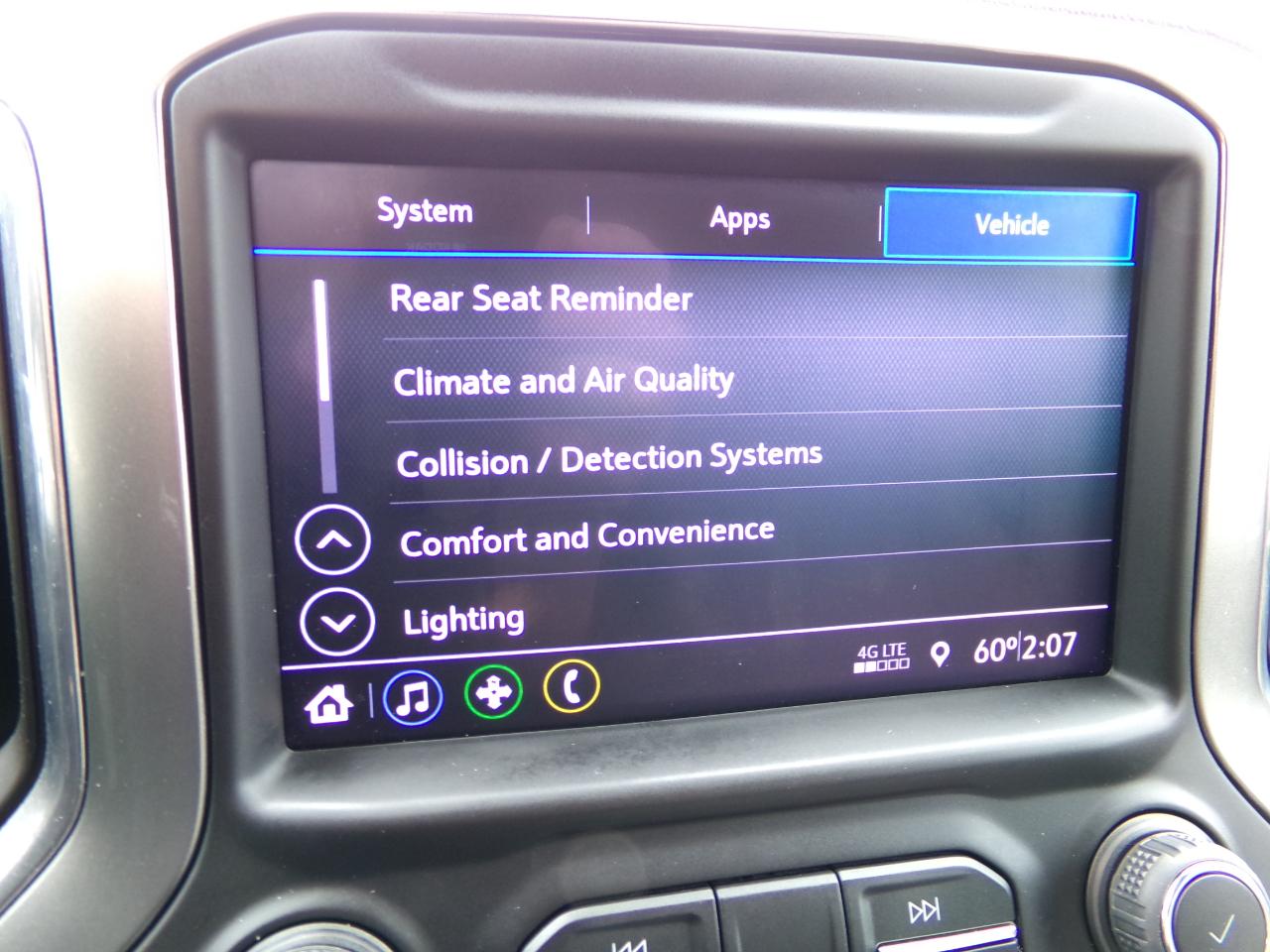 Chevrolet Silverado 1500 4WD Crew Cab 147" LT w/1LT 2021