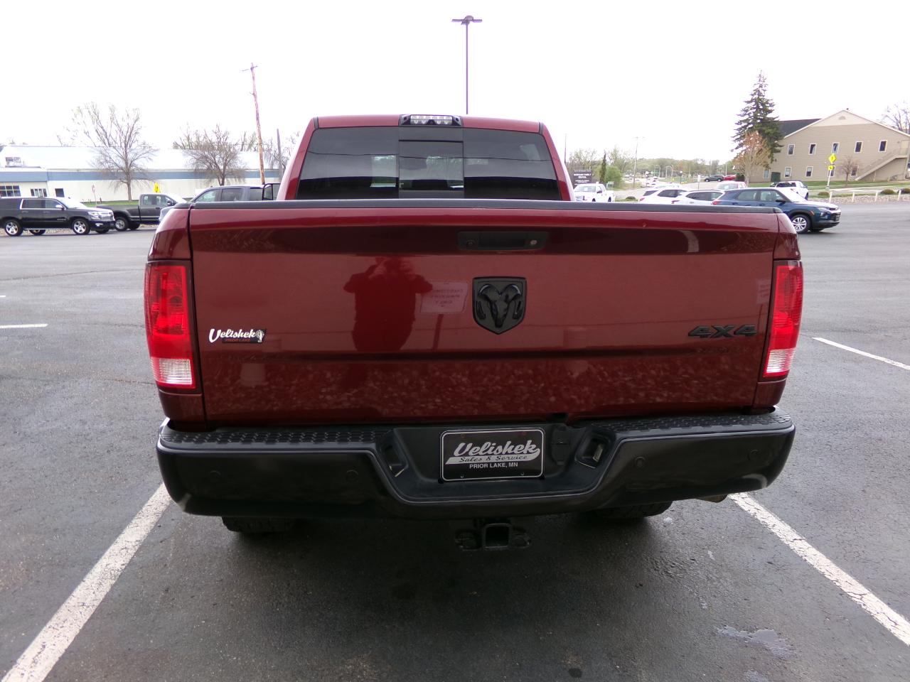 RAM 3500 Big Horn 4x4 Crew Cab 6'4" Box 2017