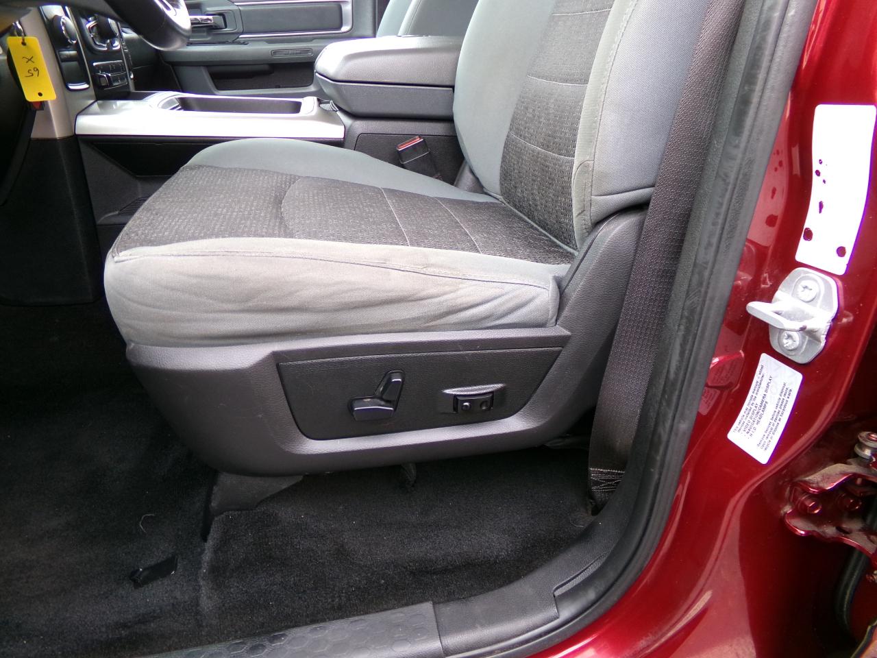 RAM 3500 Big Horn 4x4 Crew Cab 6'4" Box 2017