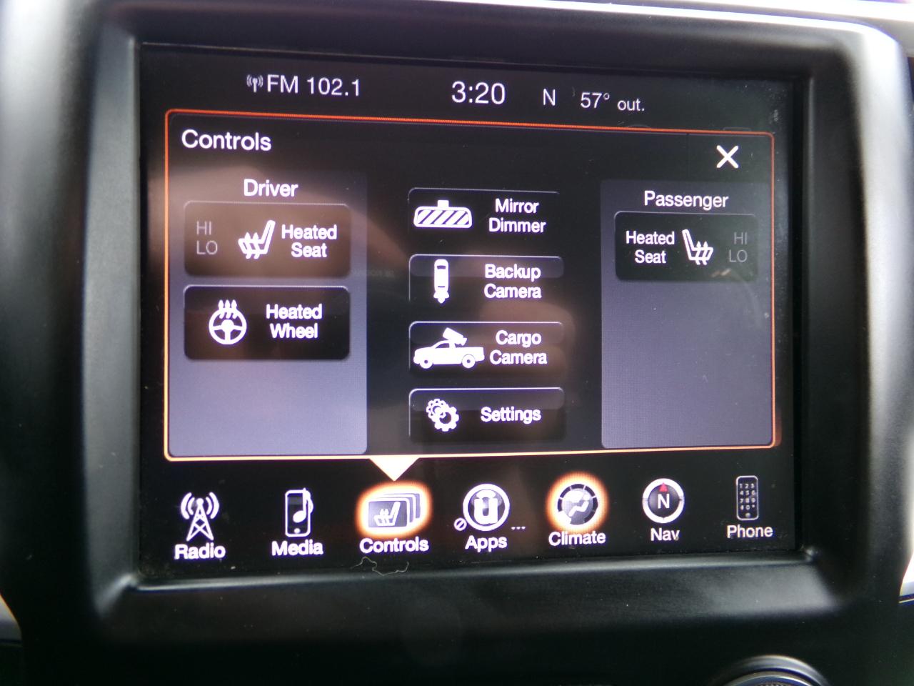 RAM 3500 Big Horn 4x4 Crew Cab 6'4" Box 2017