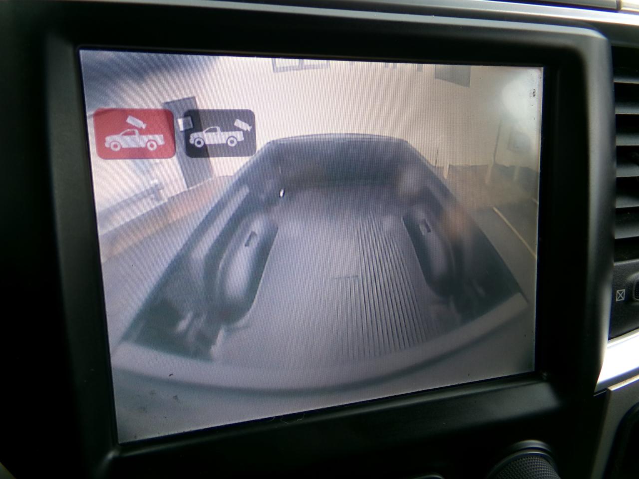 RAM 3500 Big Horn 4x4 Crew Cab 6'4" Box 2017