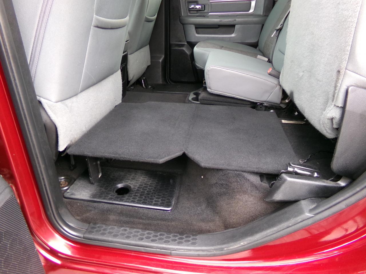 RAM 3500 Big Horn 4x4 Crew Cab 6'4" Box 2017