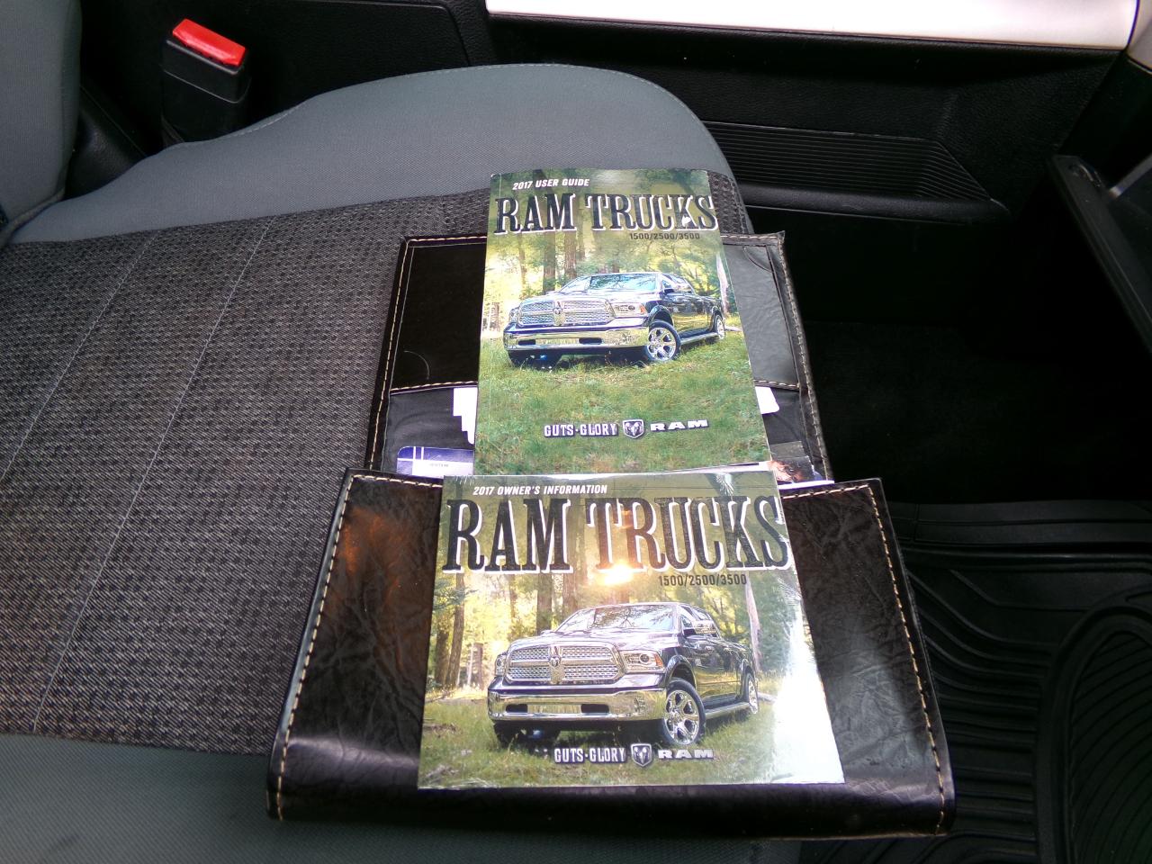 RAM 3500 Big Horn 4x4 Crew Cab 6'4" Box 2017