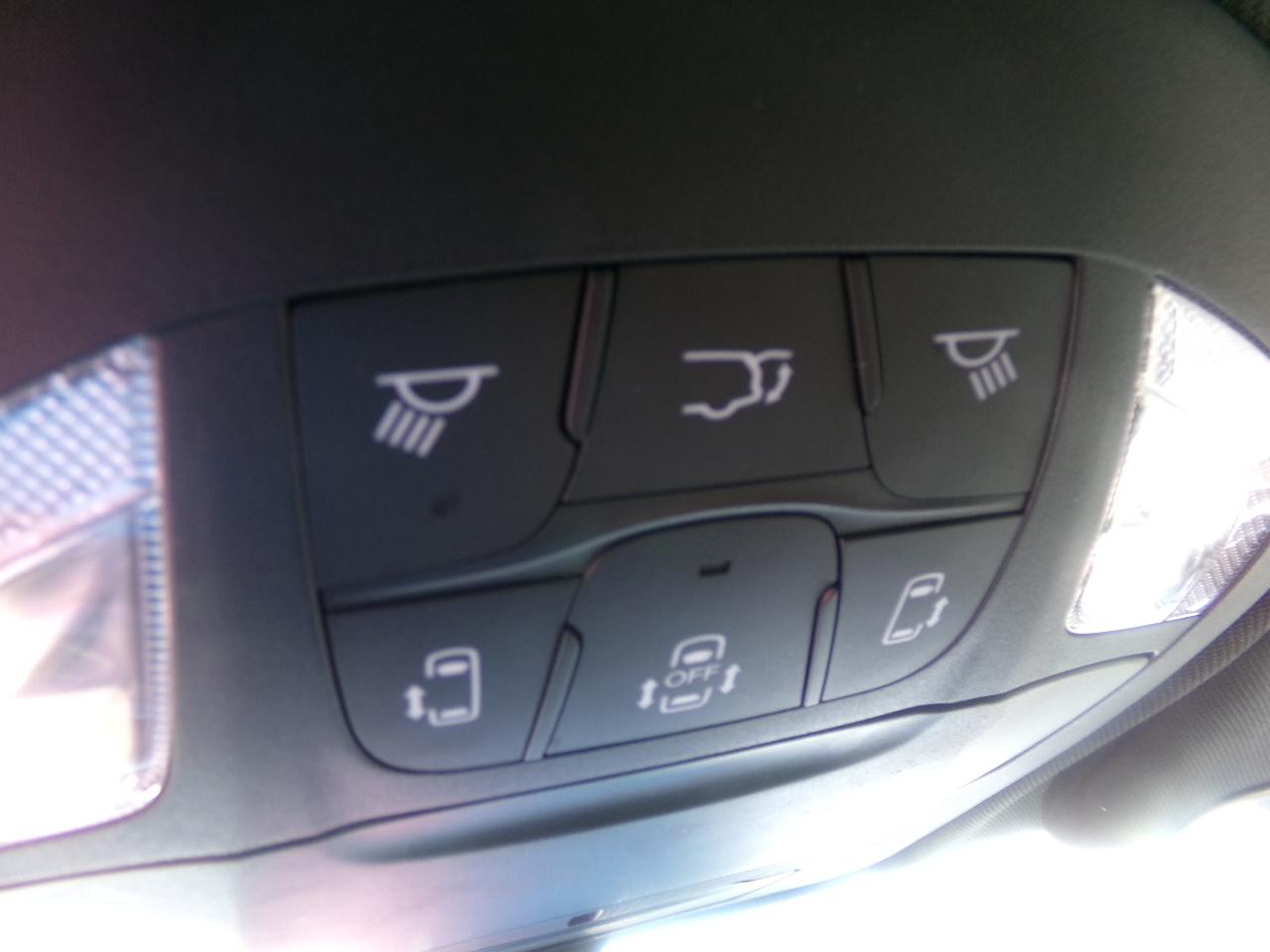 Chrysler Pacifica Touring FWD 2023