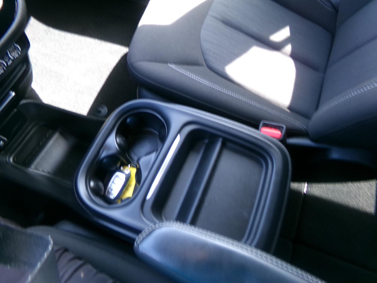 Chrysler Pacifica Touring FWD 2023