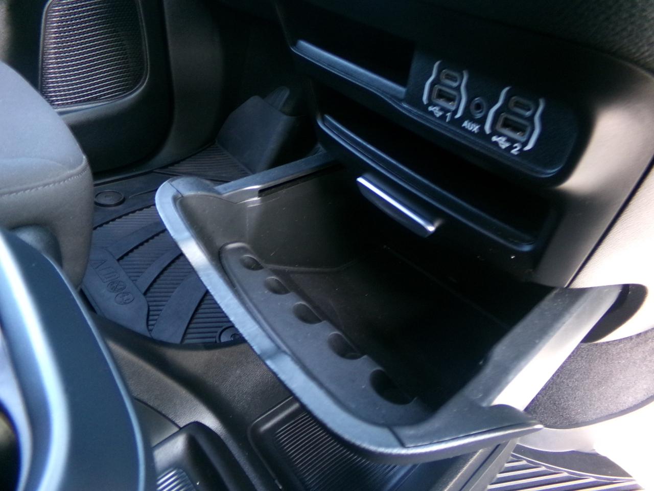 Chrysler Pacifica Touring FWD 2023