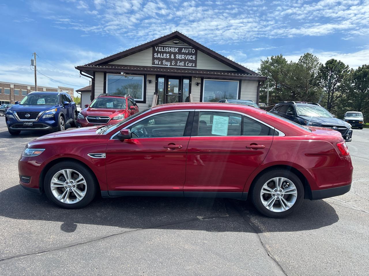 Ford Taurus SEL FWD 2018