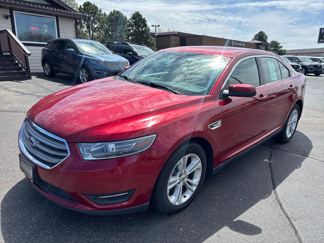 Ford Taurus SEL FWD 2018