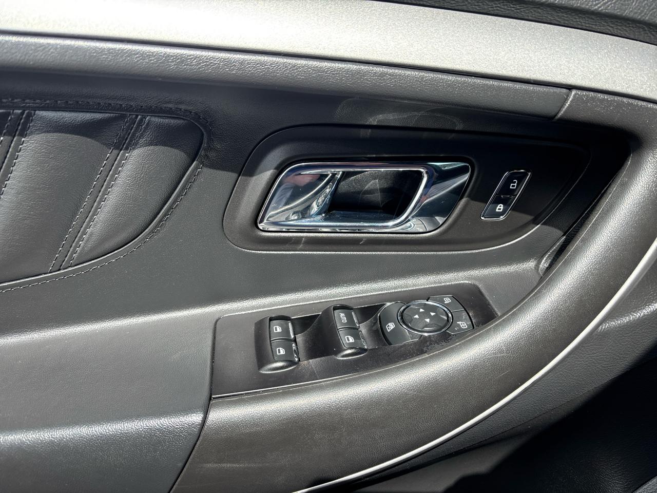 Ford Taurus SEL FWD 2018