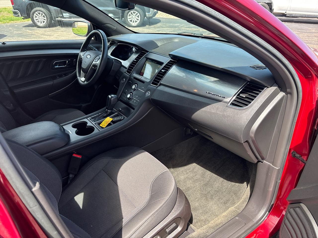 Ford Taurus SEL FWD 2018