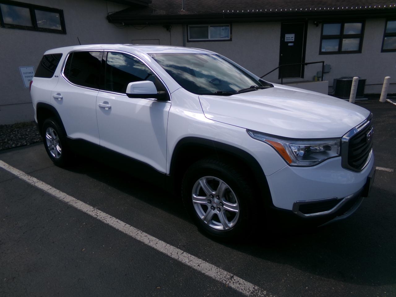 GMC Acadia AWD 4dr SLE w/SLE-1 2019