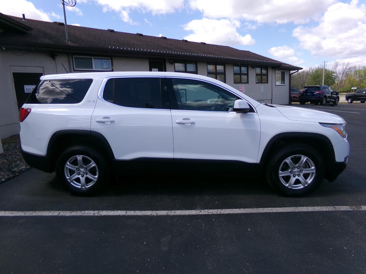GMC Acadia AWD 4dr SLE w/SLE-1 2019