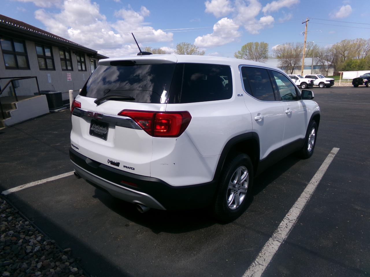 GMC Acadia AWD 4dr SLE w/SLE-1 2019