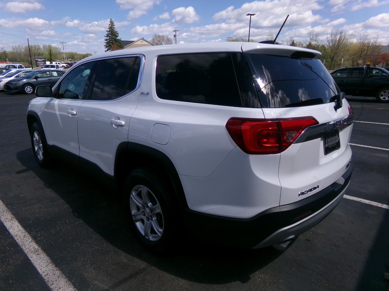 GMC Acadia AWD 4dr SLE w/SLE-1 2019