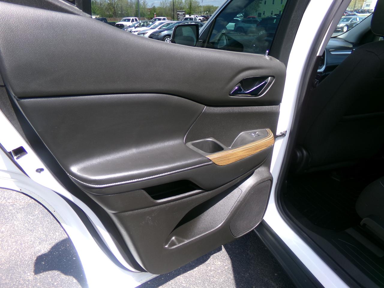 GMC Acadia AWD 4dr SLE w/SLE-1 2019