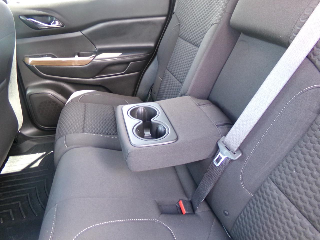 GMC Acadia AWD 4dr SLE w/SLE-1 2019